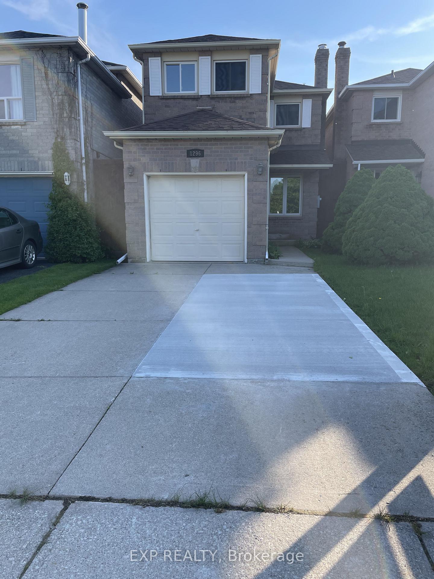 1296-valerie-crescent-w-oakville-ontario-w12853360