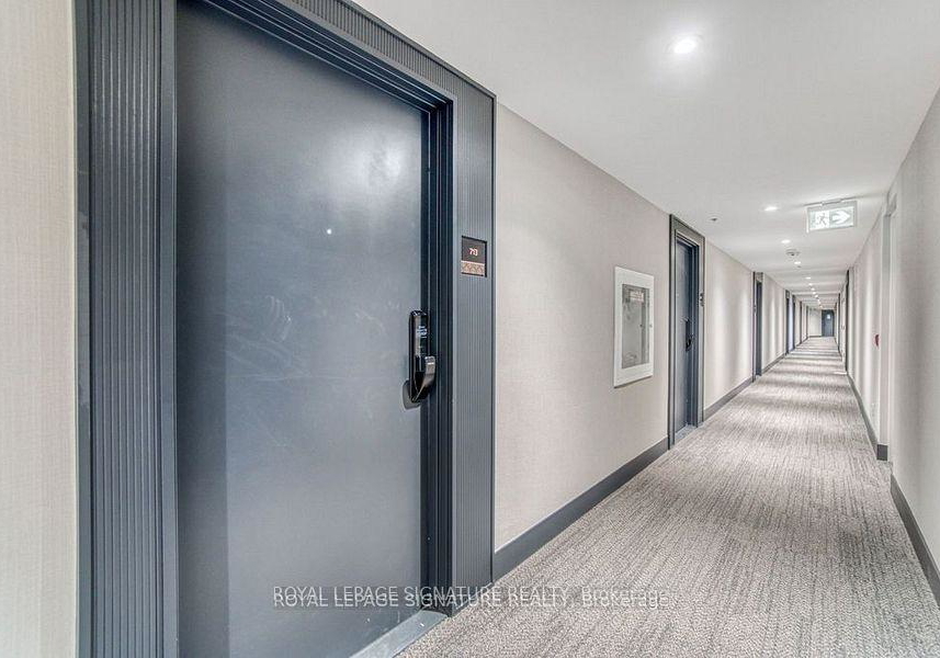 405-dundas-street-w-oakville-ontario-w12853528