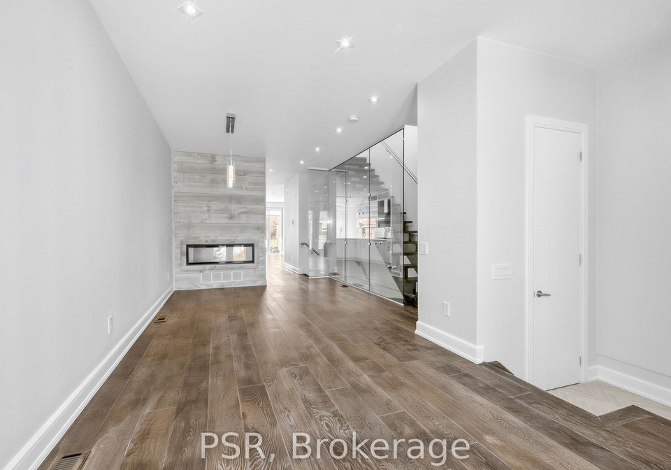 520-mcroberts-avenue-toronto-ontario-w12853878