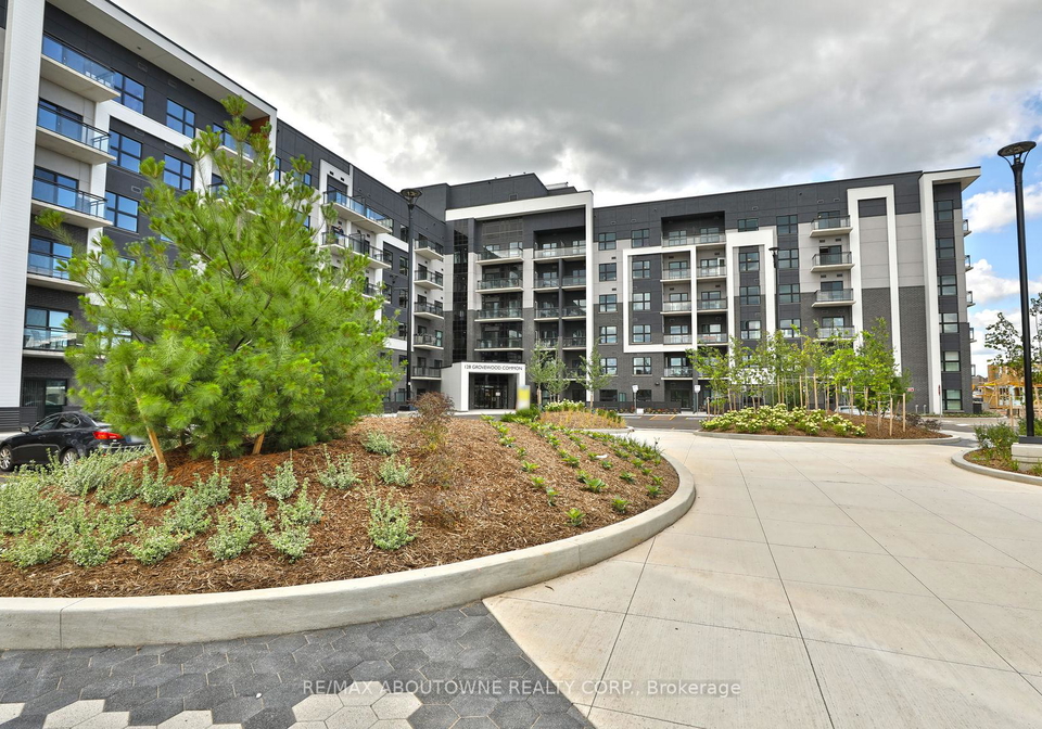 128-grovewood-common-oakville-ontario-w12853930