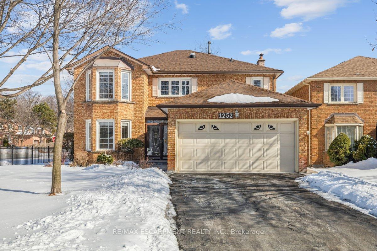 1252-sweetbirch-court-mississauga-ontario-w12853936
