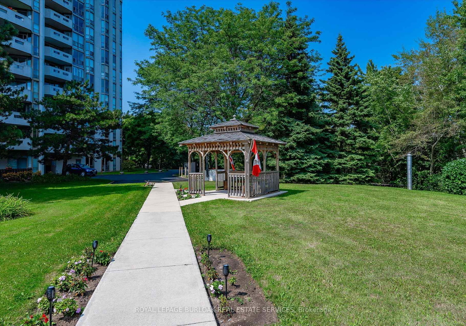 5090-pinedale-avenue-burlington-ontario-w12854038