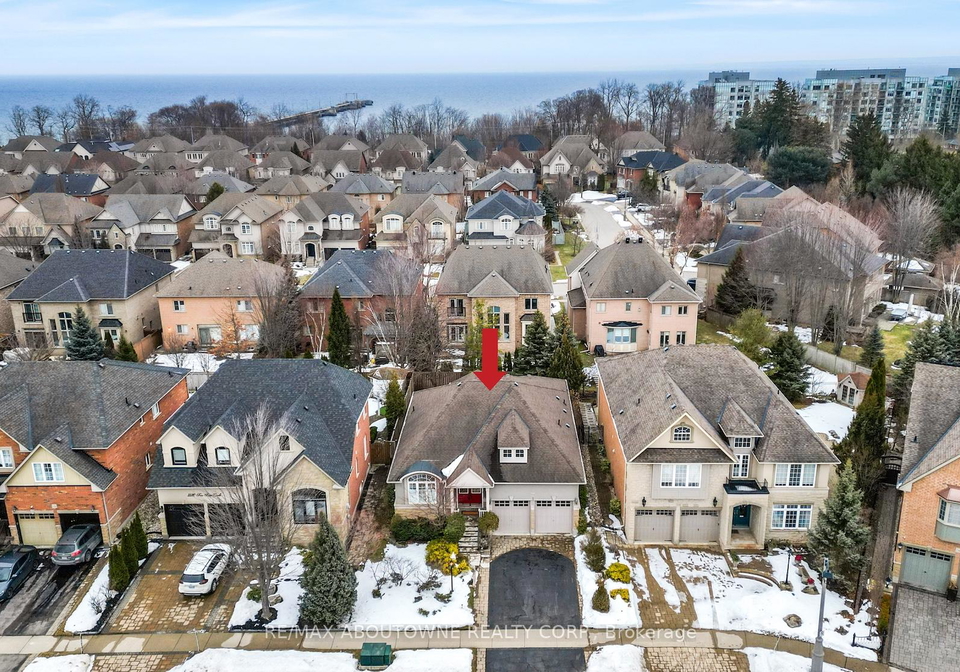3334-fox-run-circle-oakville-ontario-w12854368