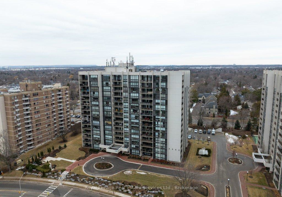 2185-marine-drive-oakville-ontario-w12854396