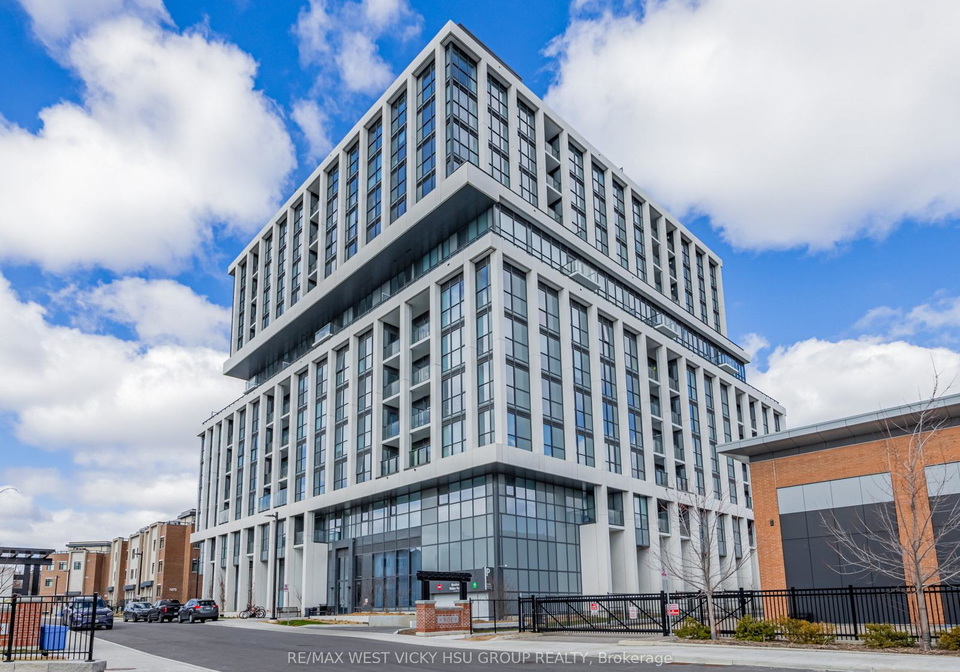 1063-douglas-mccurdy-comm-circle-mississauga-ontario-w12854768