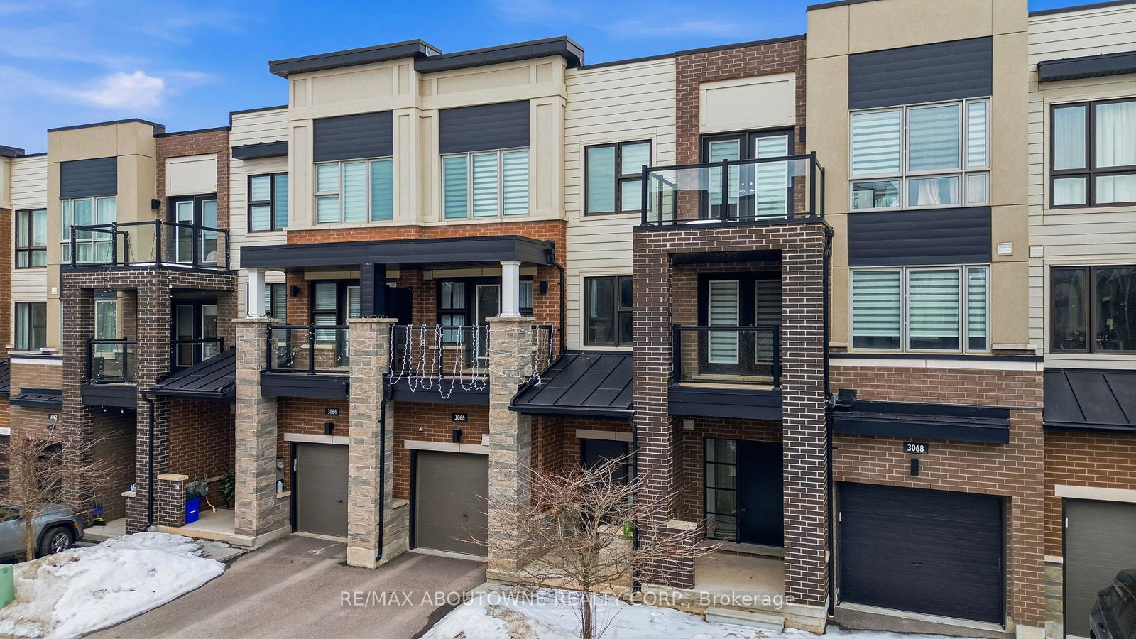 3066-cascade-common-oakville-ontario-w12855000