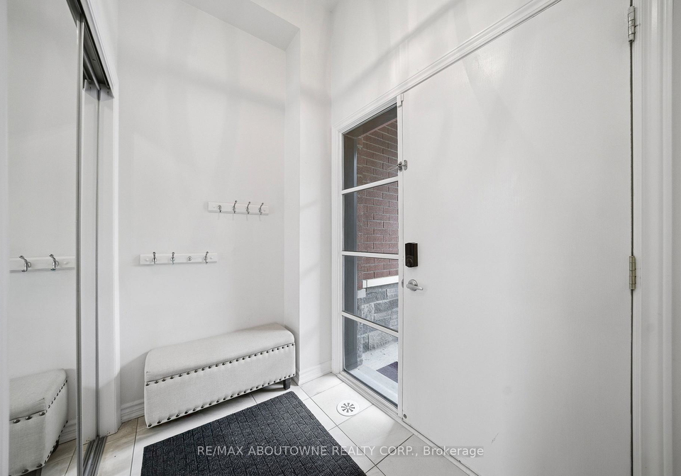 3066-cascade-common-oakville-ontario-w12855000