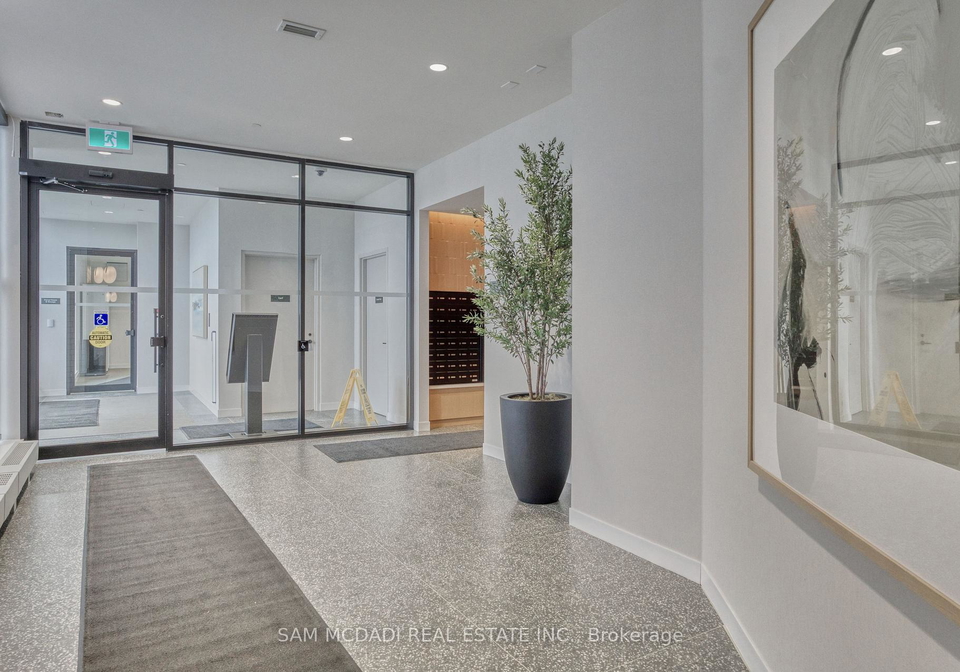2495-eglinton-avenue-w-mississauga-ontario-w12855132