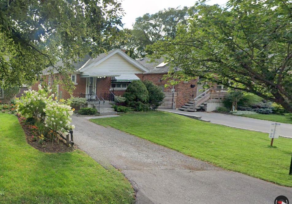23-green-lanes-etobicoke-ontario-w12855412