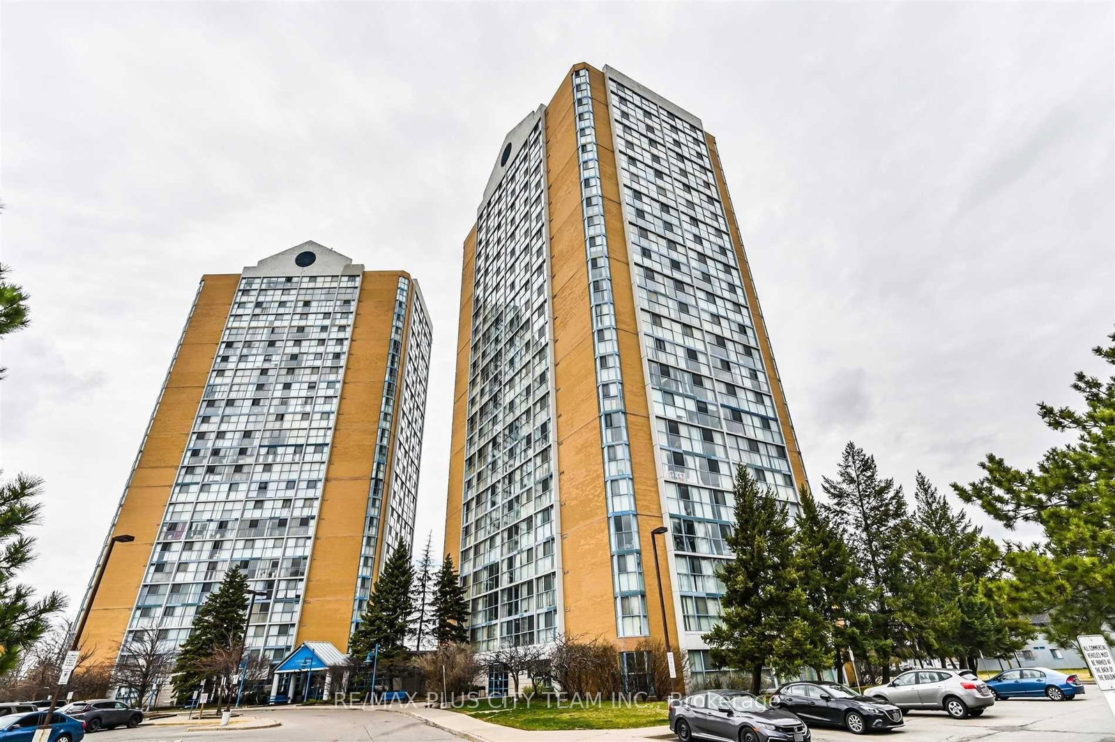 35-trailwood-drive-mississauga-ontario-w12855478