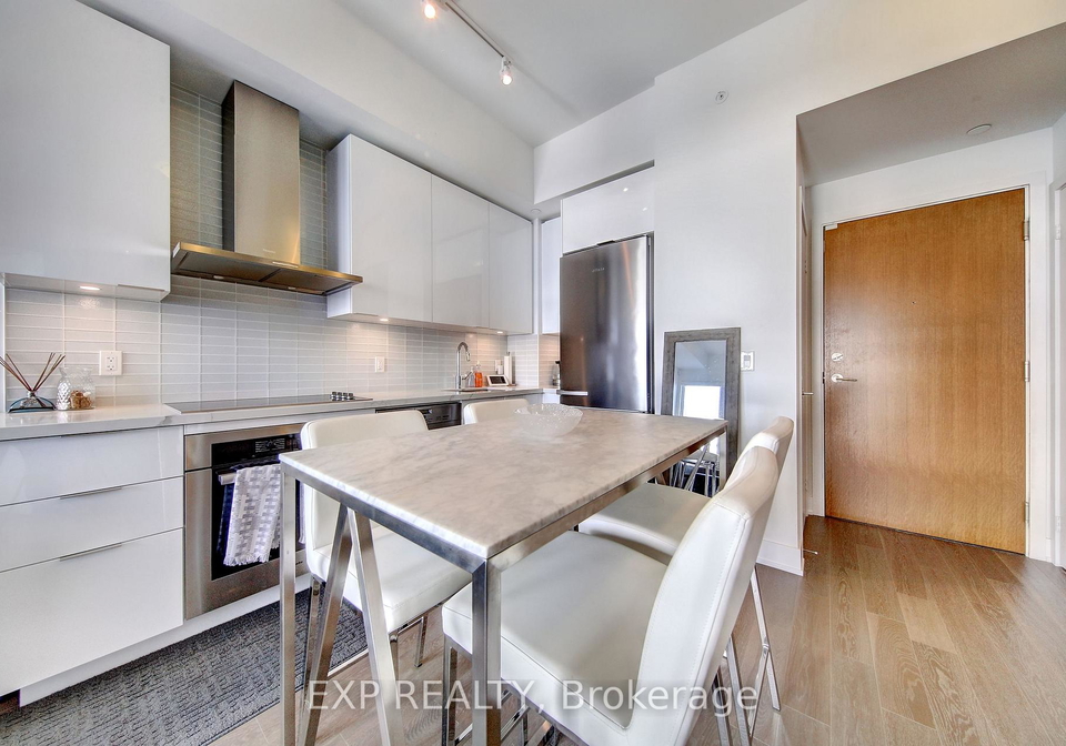 30-shore-breeze-drive-etobicoke-ontario-w12855632