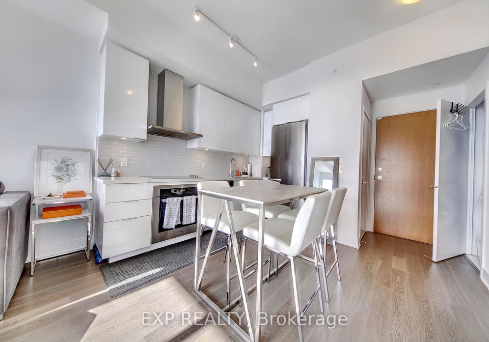 30-shore-breeze-drive-etobicoke-ontario-w12855632