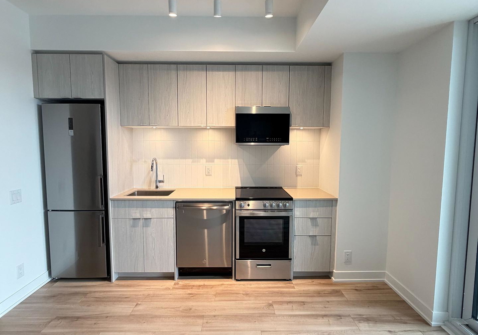 1660-bloor-street-w-toronto-ontario-w12855722