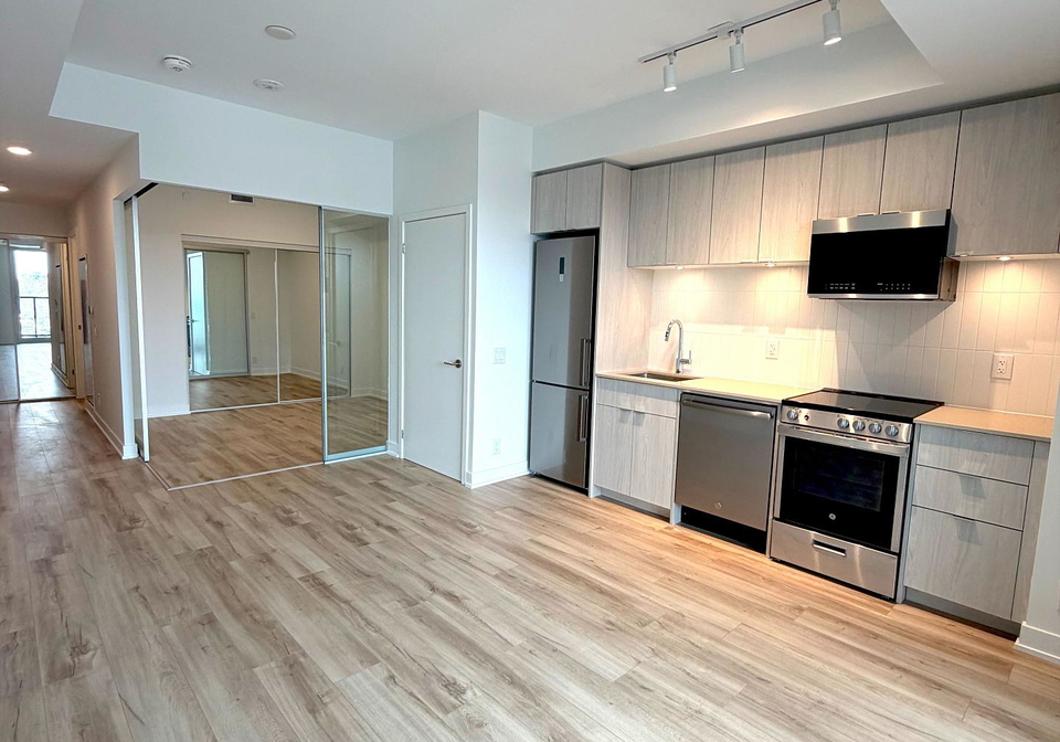 1660-bloor-street-w-toronto-ontario-w12855722
