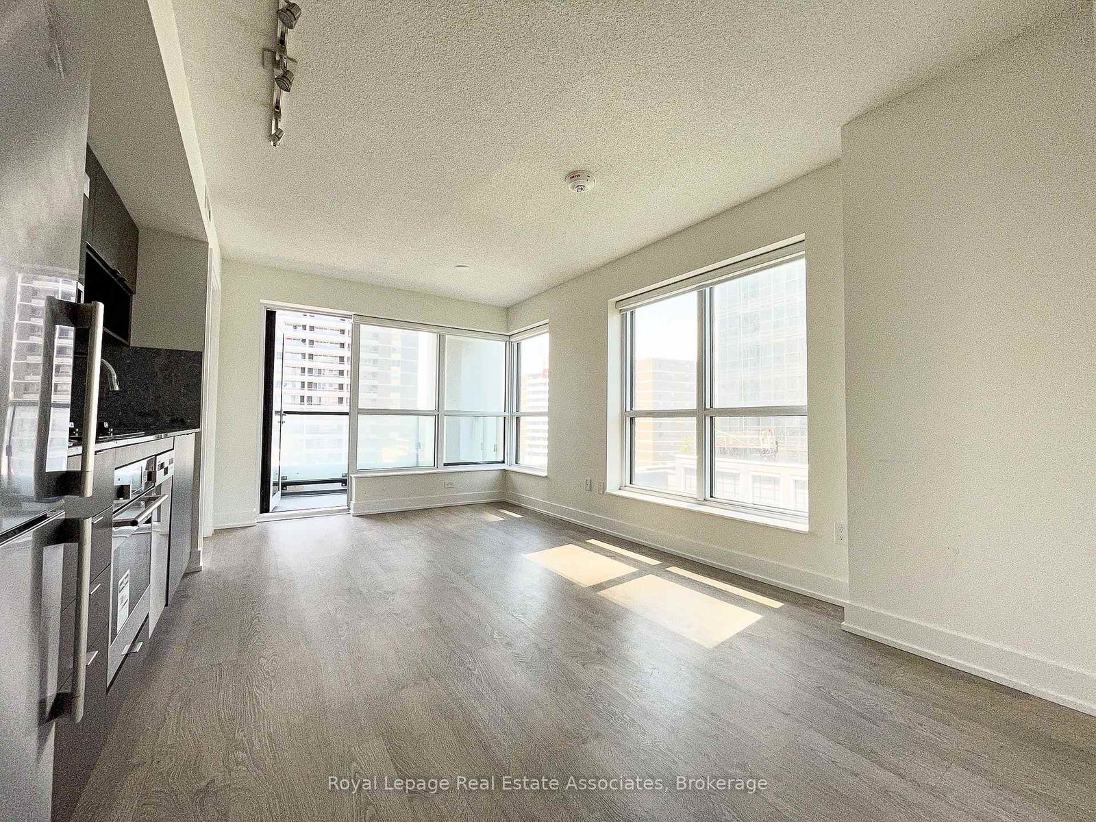 7-mabelle-avenue-etobicoke-ontario-w12855756