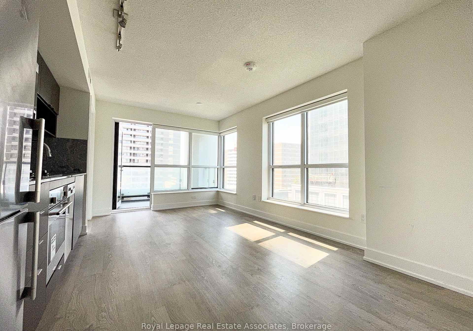 7-mabelle-avenue-etobicoke-ontario-w12855756