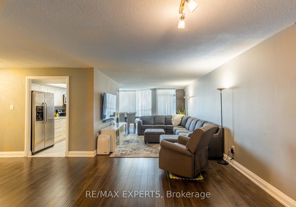 3-rowntree-road-etobicoke-ontario-w12856000