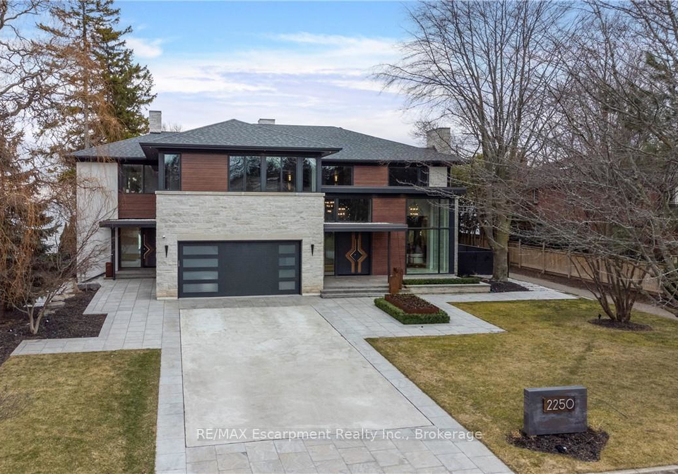 2250-chancery-lane-w-oakville-ontario-w12856044