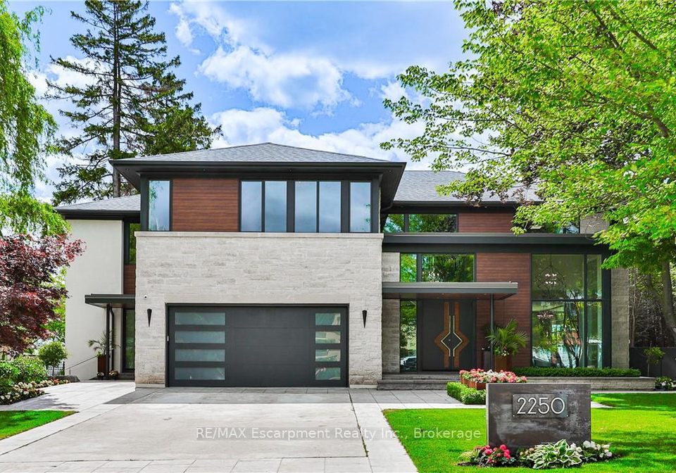 2250-chancery-lane-w-oakville-ontario-w12856044