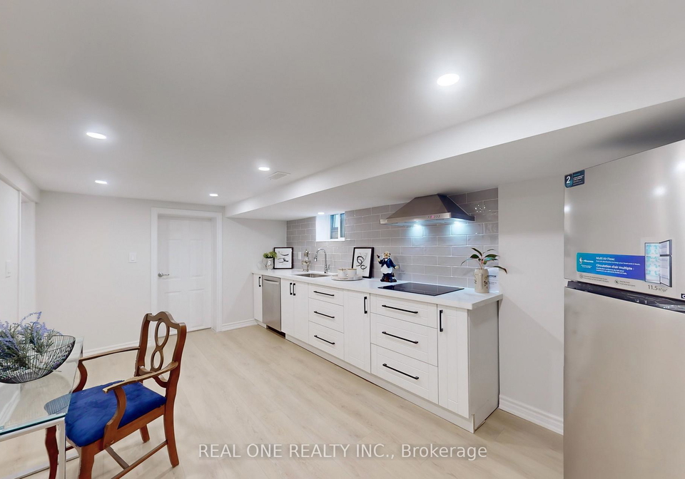 32-shortt-street-north-york-ontario-w12856046
