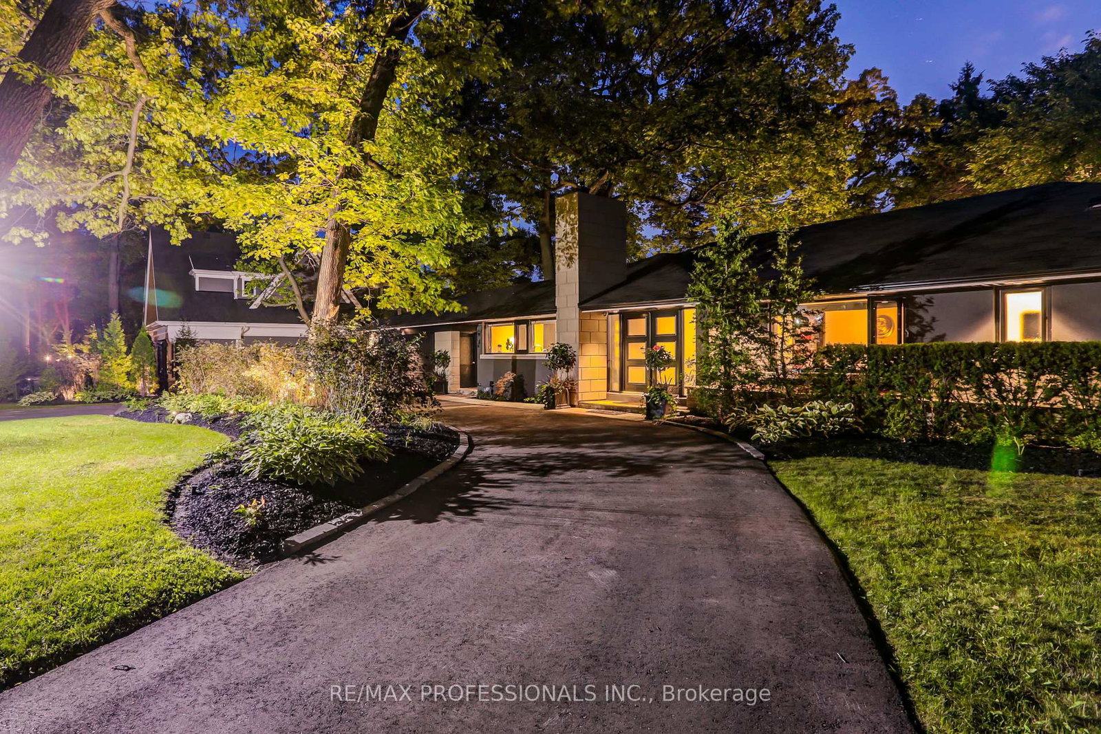 54-north-drive-etobicoke-ontario-w12856882