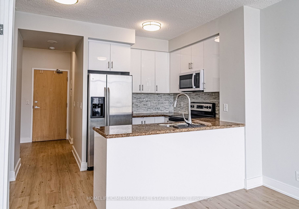 220-burnhamthorpe-road-w-mississauga-ontario-w12856890
