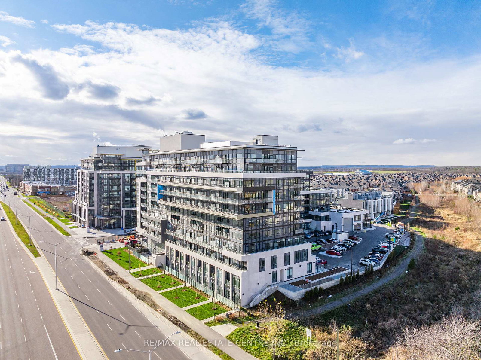 395-dundas-street-w-oakville-ontario-w12857154