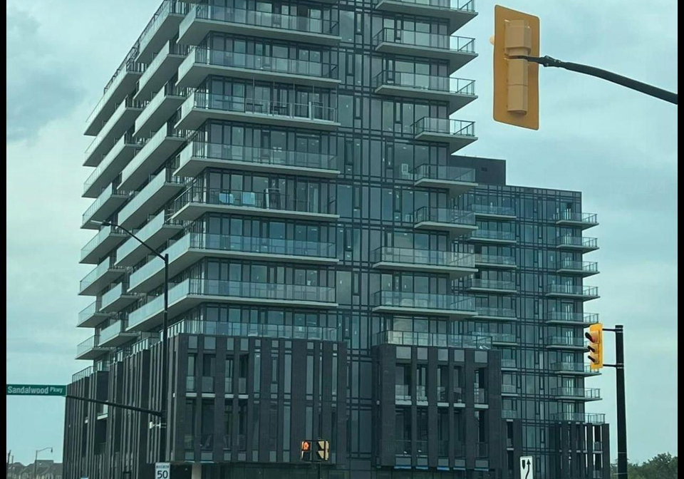 215-veterans-drive-s-brampton-ontario-w12857448