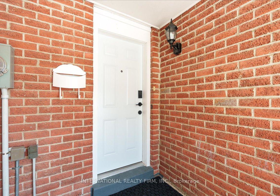1029-zante-crescent-mississauga-ontario-w12857644