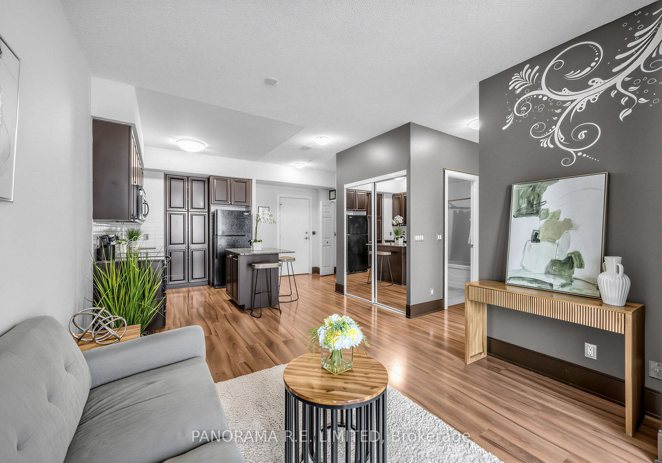 330-burnhamthorpe-road-w-mississauga-ontario-w12857794