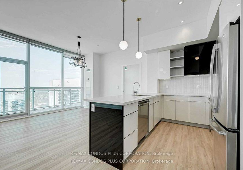 33-shore-breeze-drive-etobicoke-ontario-w12857824