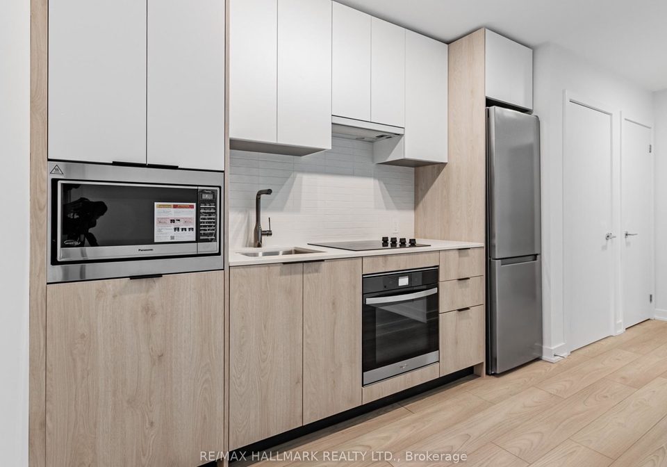 1007-the-queensway-etobicoke-ontario-w12857894