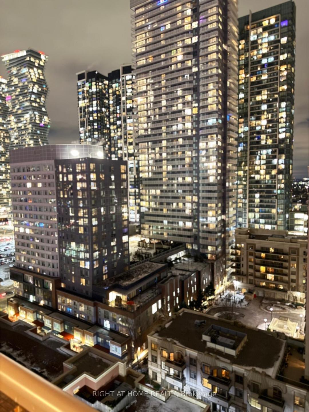 360-square-one-drive-mississauga-ontario-w12858026