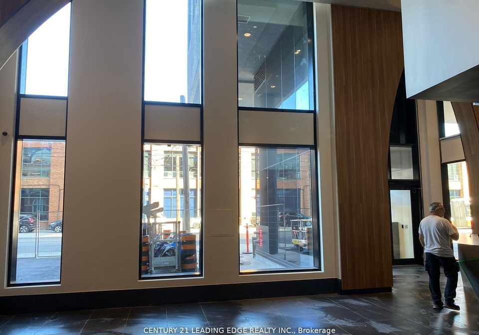 270-dufferin-street-toronto-ontario-w12858120
