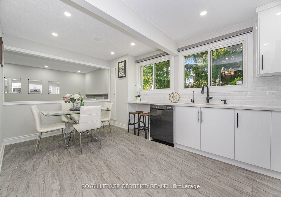 22-highview-trail-brampton-ontario-w12858250