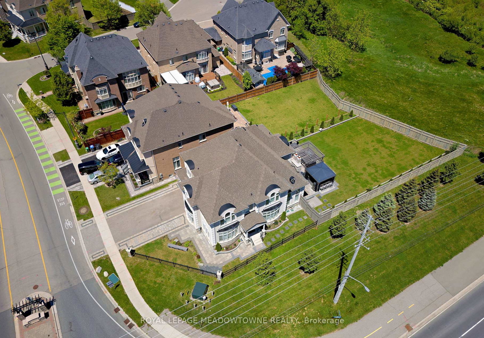 1-royal-west-drive-brampton-ontario-w12858274