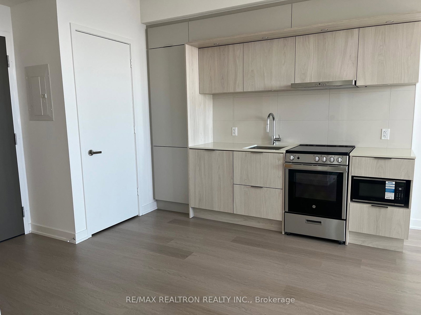 448-burnhamthorpe-road-w-mississauga-ontario-w12858358