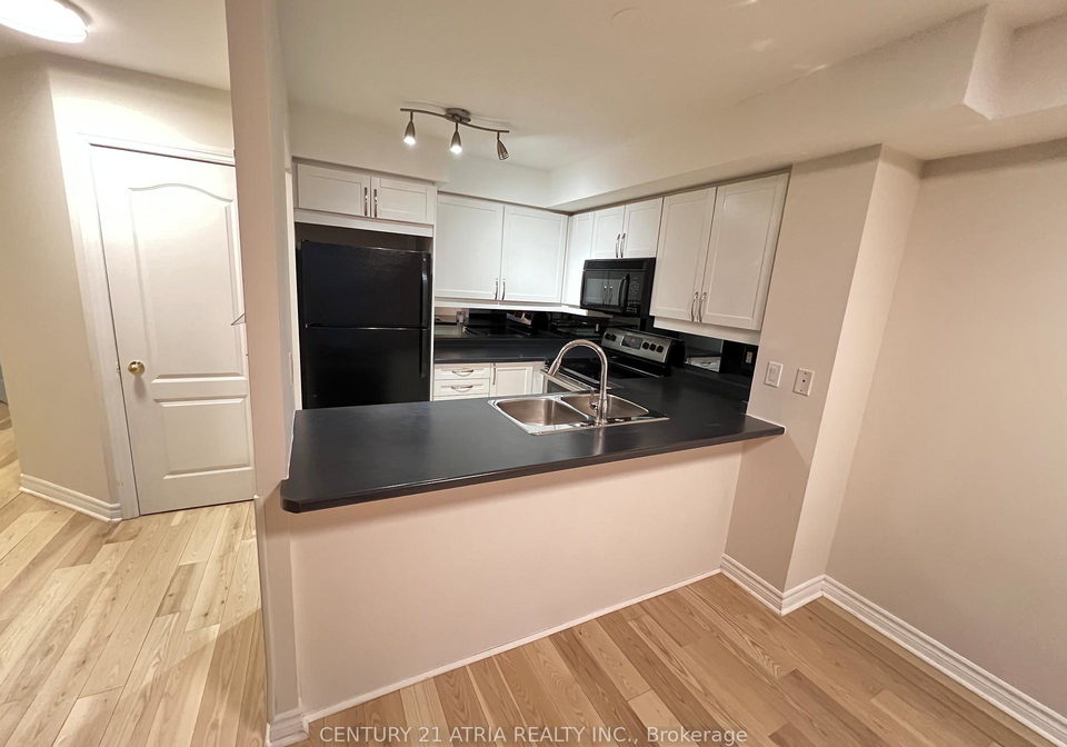 2111-lake-shore-boulevard-w-etobicoke-ontario-w12858416