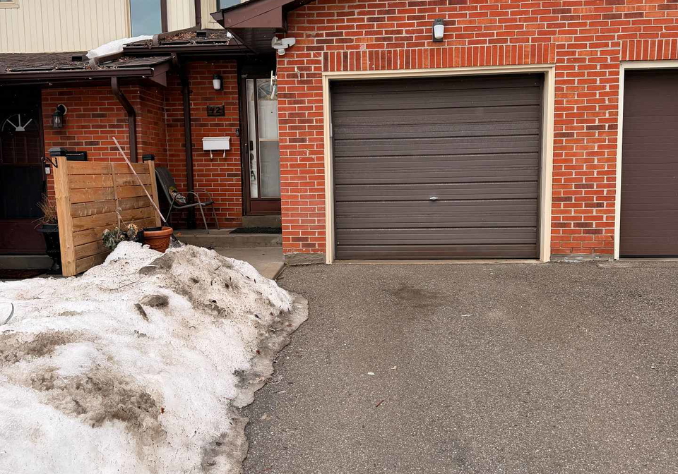 foster-crescent-brampton-ontario-w12858518