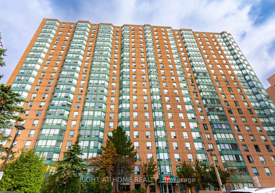 135-hillcrest-avenue-mississauga-ontario-w12859054