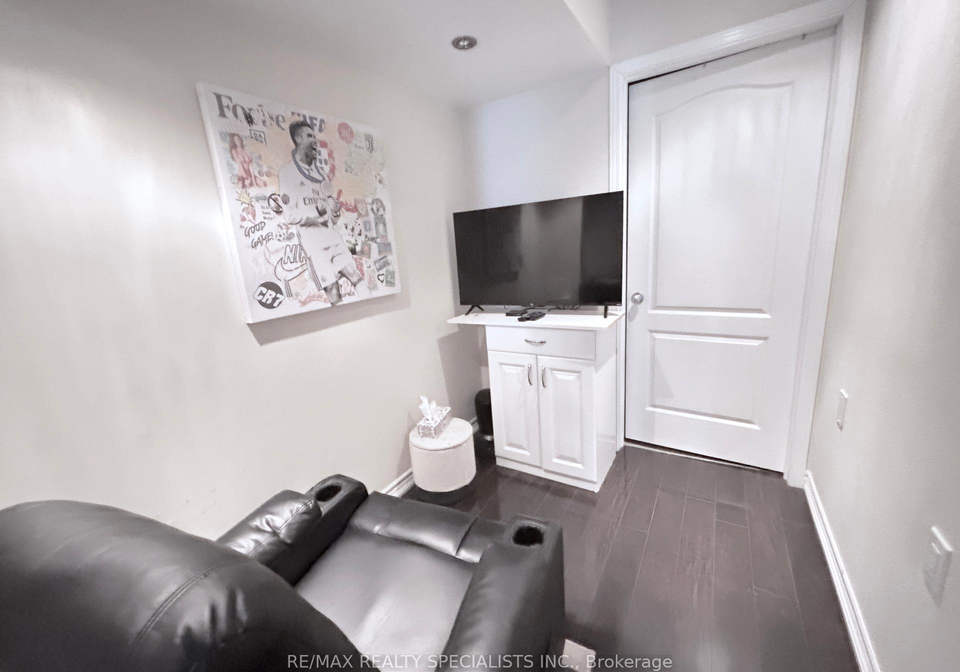 931-nadalin-heights-milton-ontario-w12859058