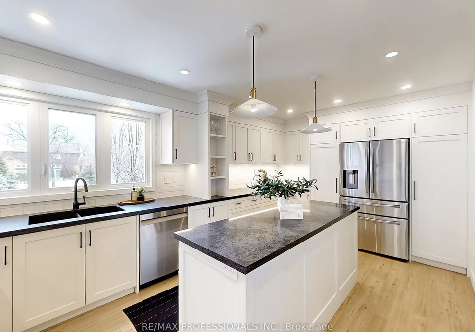 1755-rathburn-road-e-mississauga-ontario-w12859726