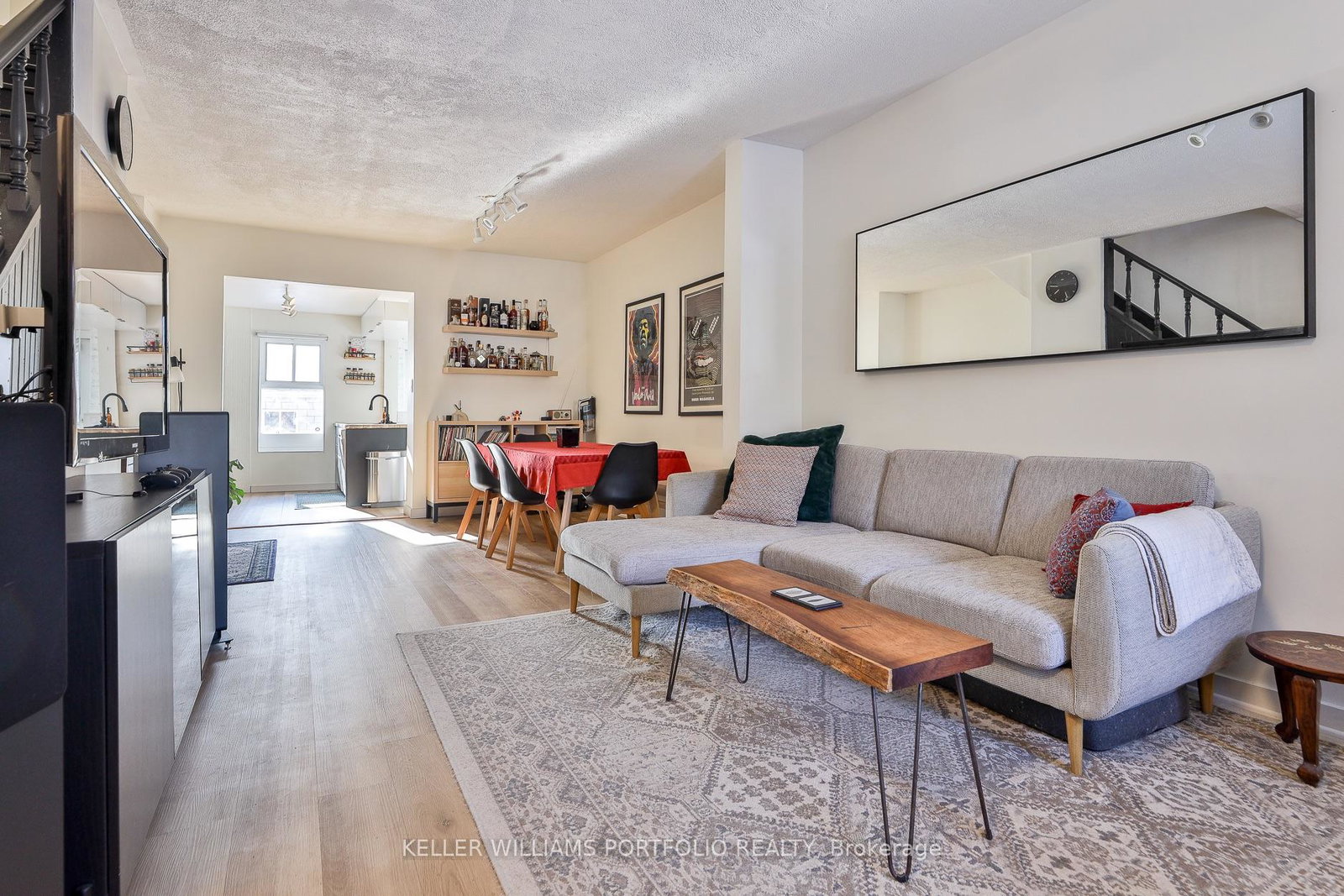20-uxbridge-avenue-toronto-ontario-w12859748