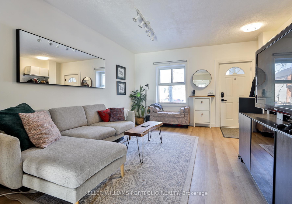 20-uxbridge-avenue-toronto-ontario-w12859748