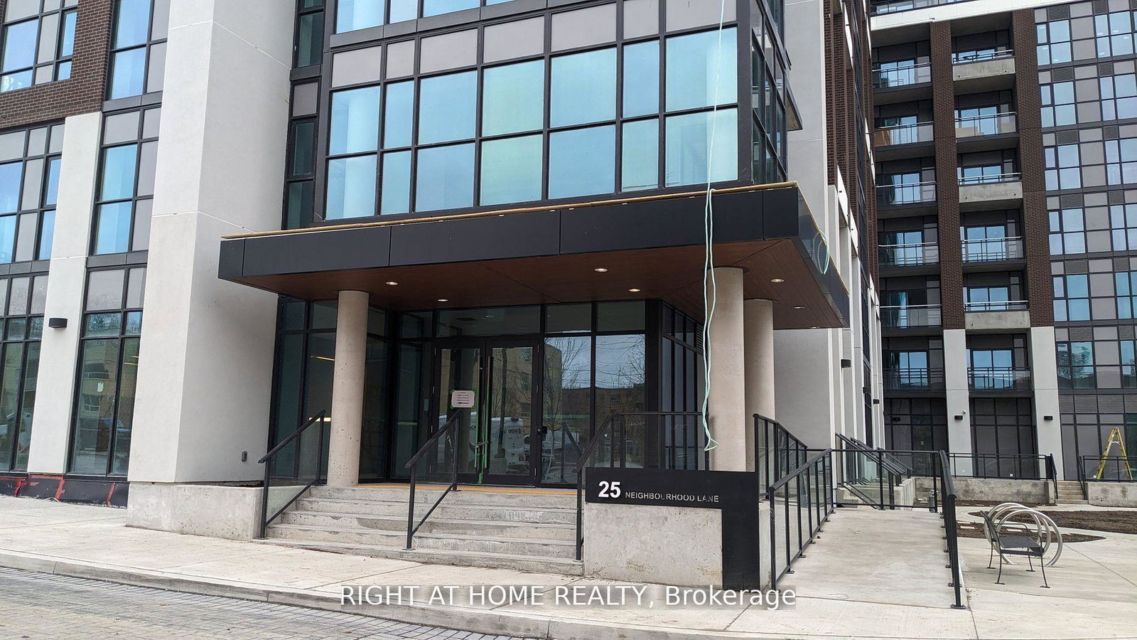 25-neighbourhood-lane-etobicoke-ontario-w12859814