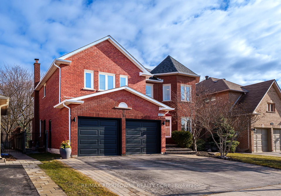 1323-blackburn-drive-oakville-ontario-w12859908