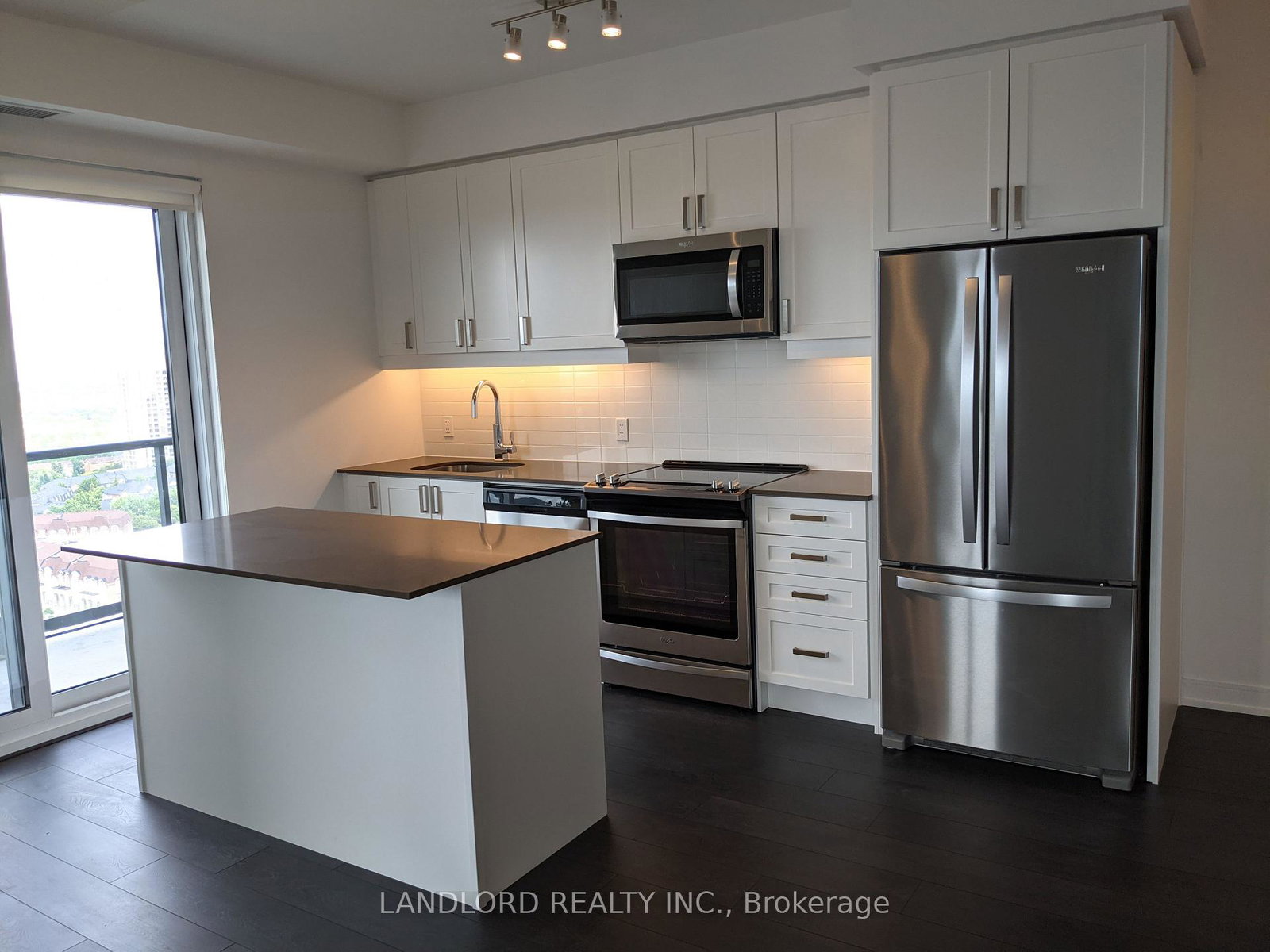 8-nahani-way-mississauga-ontario-w12860720