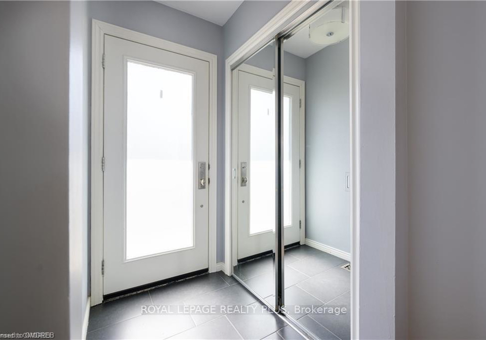 249-snowden-road-oakville-ontario-w12861040