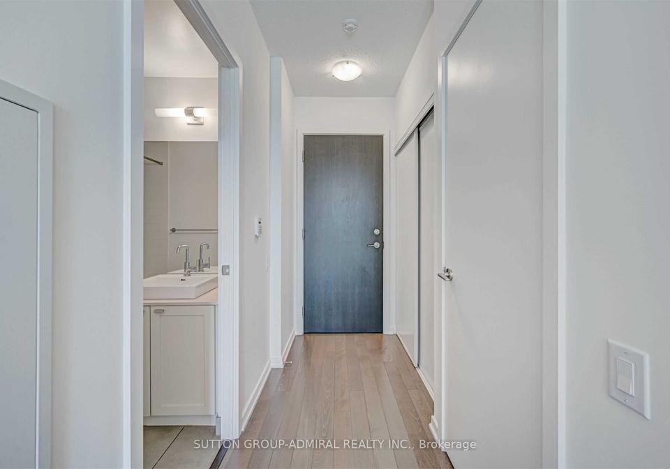 105-the-queensway-avenue-toronto-ontario-w12861880