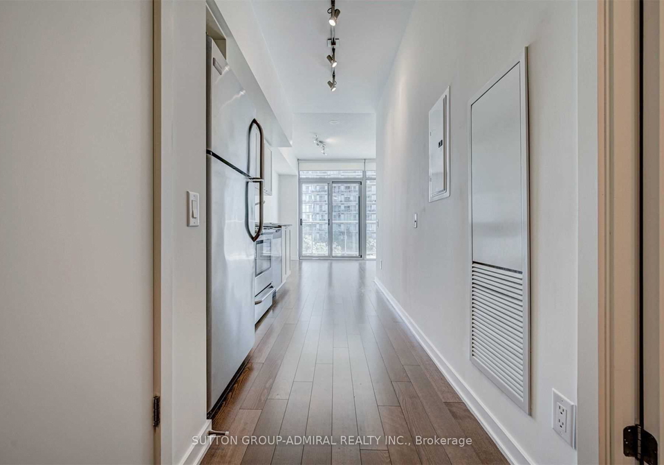 105-the-queensway-avenue-toronto-ontario-w12861880